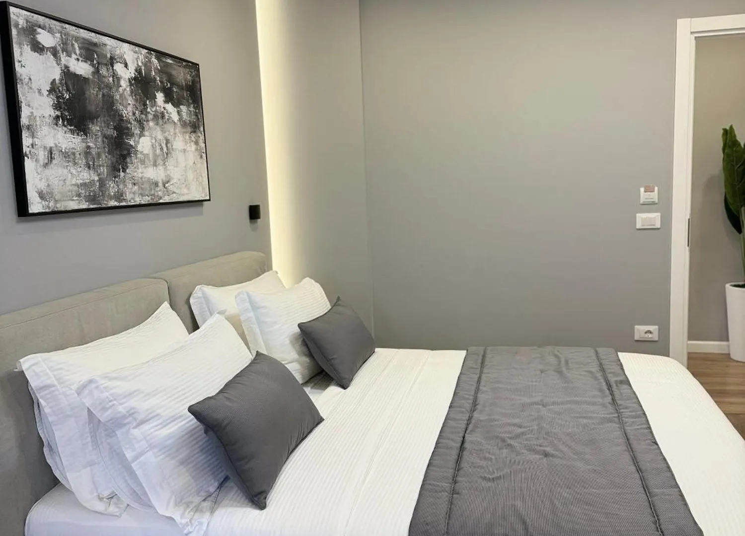 Hotel L'Hotel Tirana