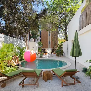 https://oostel-smart-hostel.quintano-roohotels.com